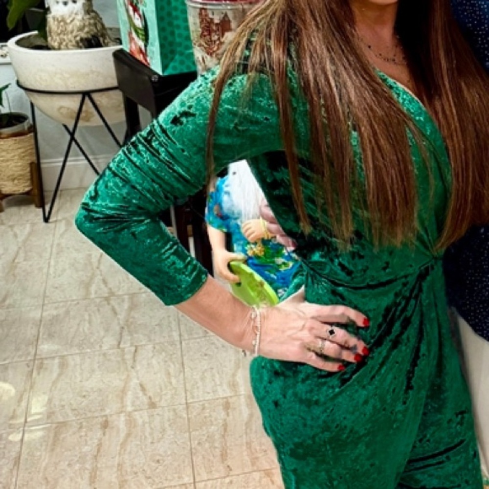 Venus Crushed Velvet forest green deep V jumpsuit, size med, thin elastic waist - Picture 8 of 9